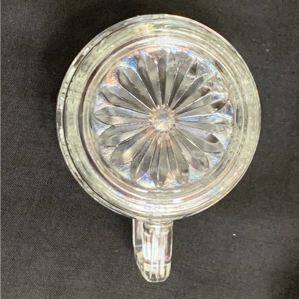 VINTAGE FEDERAL GLASS WINDSOR BUTTON & CANE CREAMER - Picture 5 of 5